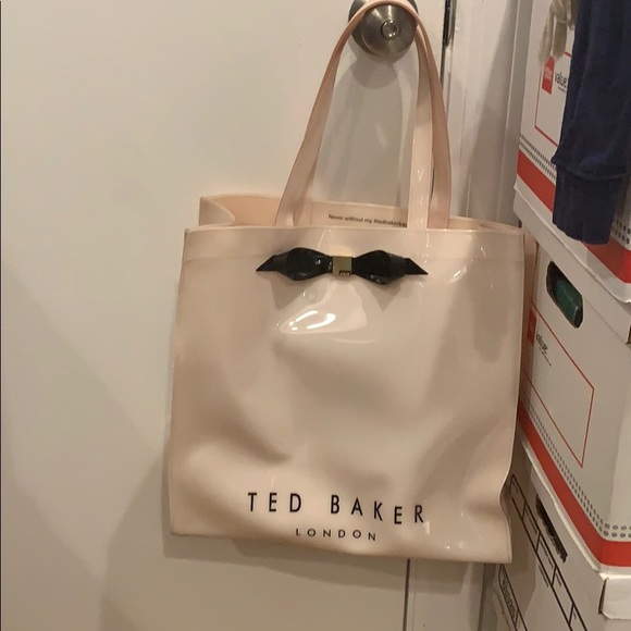 Ted Baker London Handbags - Ted Baker Icon large 3D tote Ted Baker London Handbags - Ted Baker Icon large 3D tote